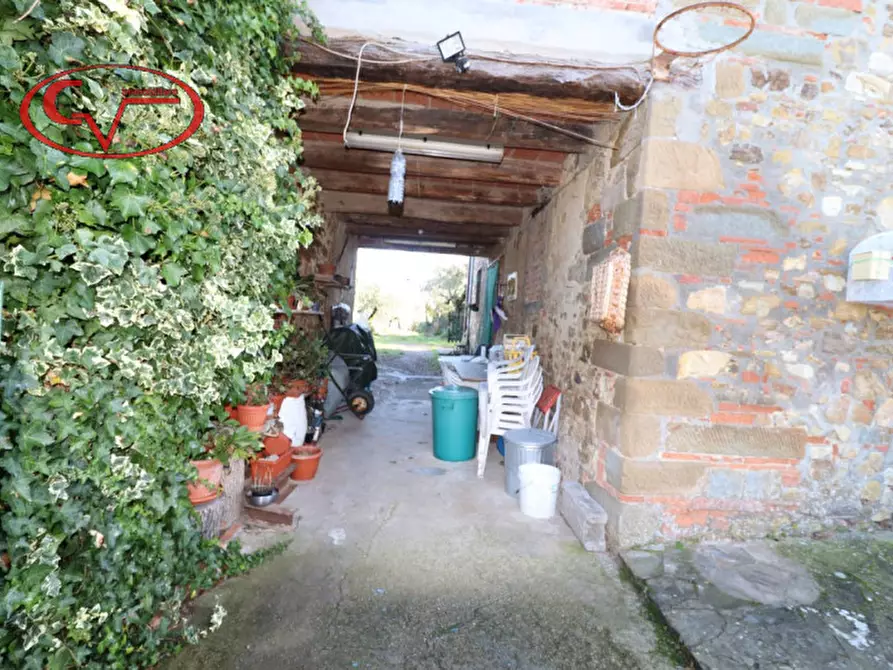 Immagine 49 di Rustico / casale in vendita  in via dei colli a Cavriglia