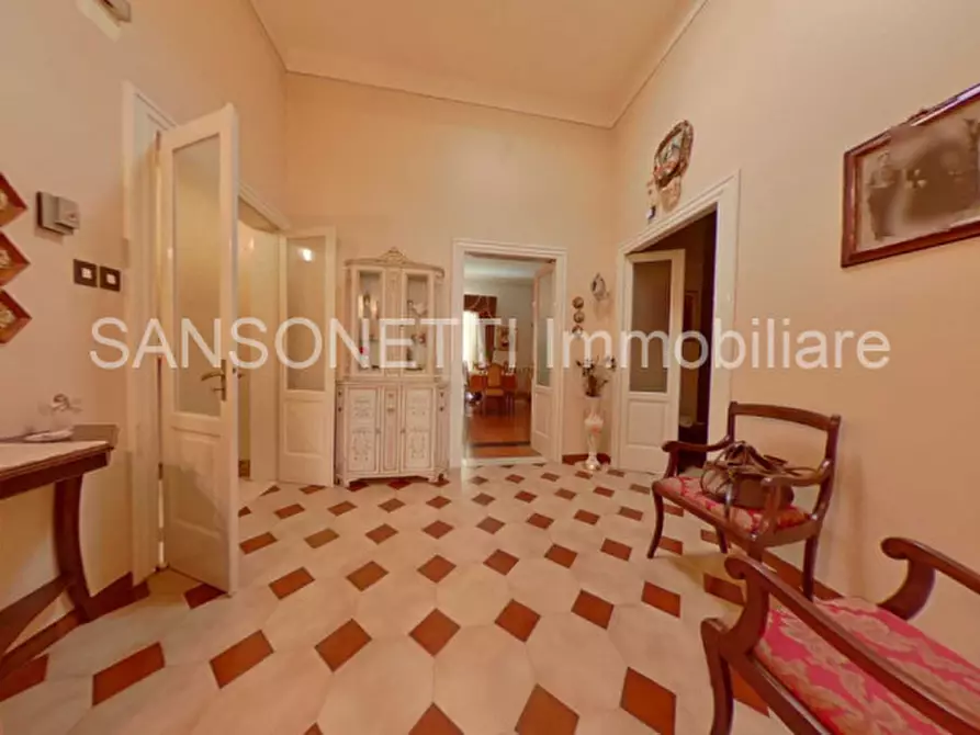 Immagine 15 di Palazzo in vendita  in LAPER a Fasano