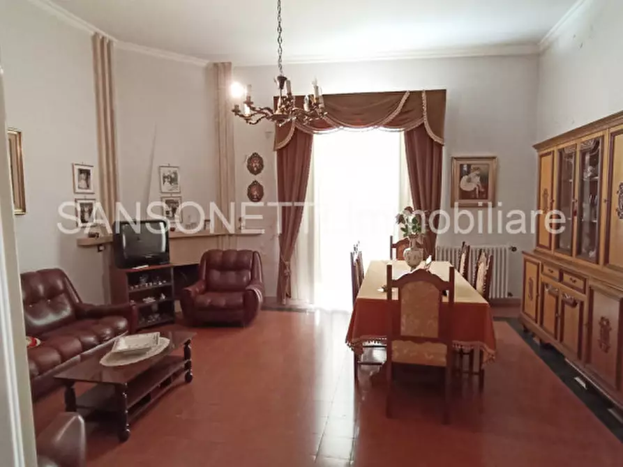 Immagine 17 di Palazzo in vendita  in LAPER a Fasano