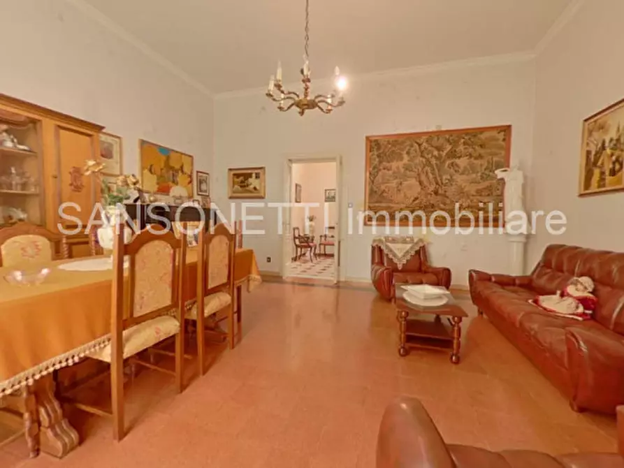 Immagine 19 di Palazzo in vendita  in LAPER a Fasano