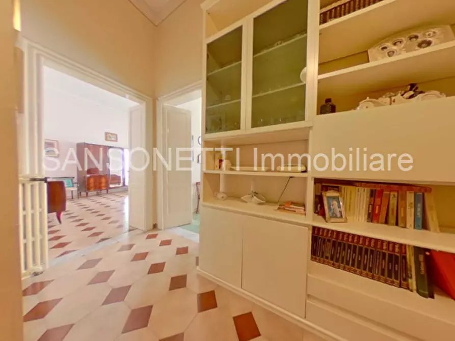 Immagine 23 di Palazzo in vendita  in LAPER a Fasano