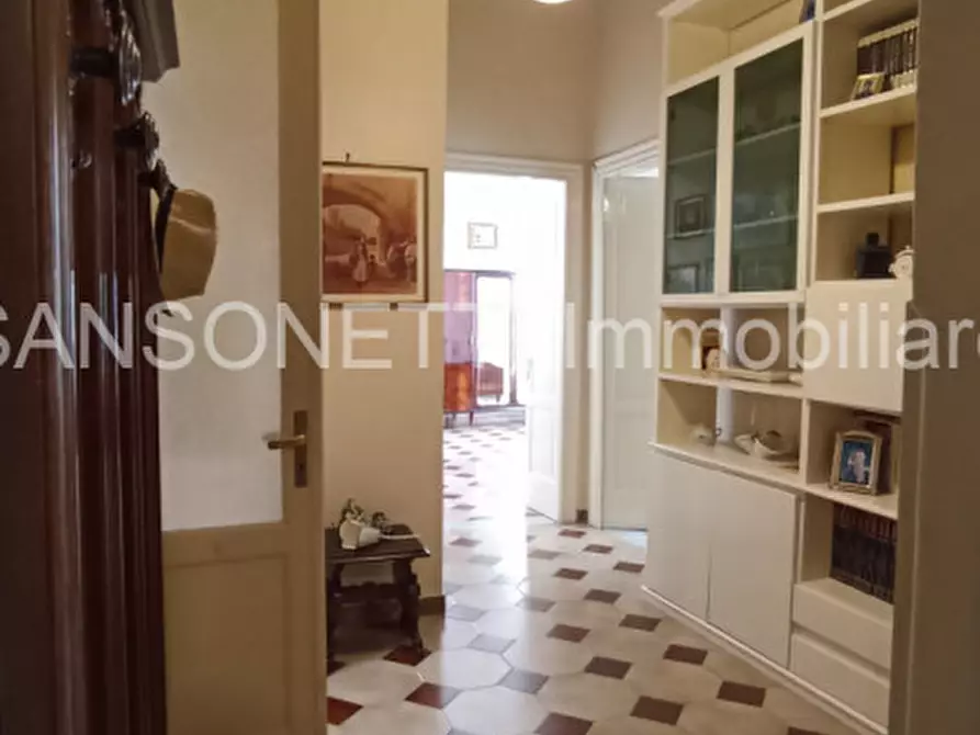 Immagine 24 di Palazzo in vendita  in LAPER a Fasano