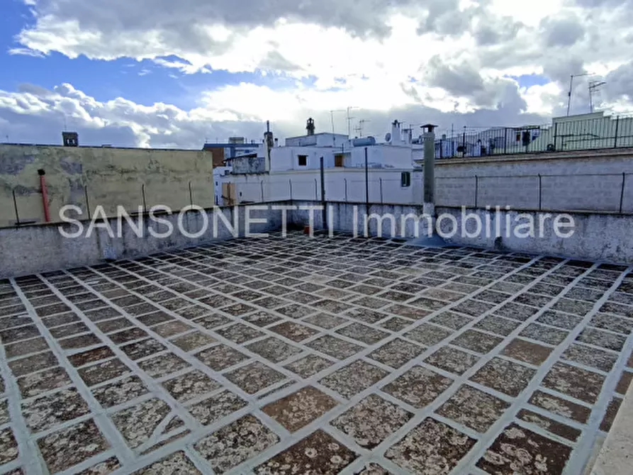 Immagine 48 di Palazzo in vendita  in LAPER a Fasano