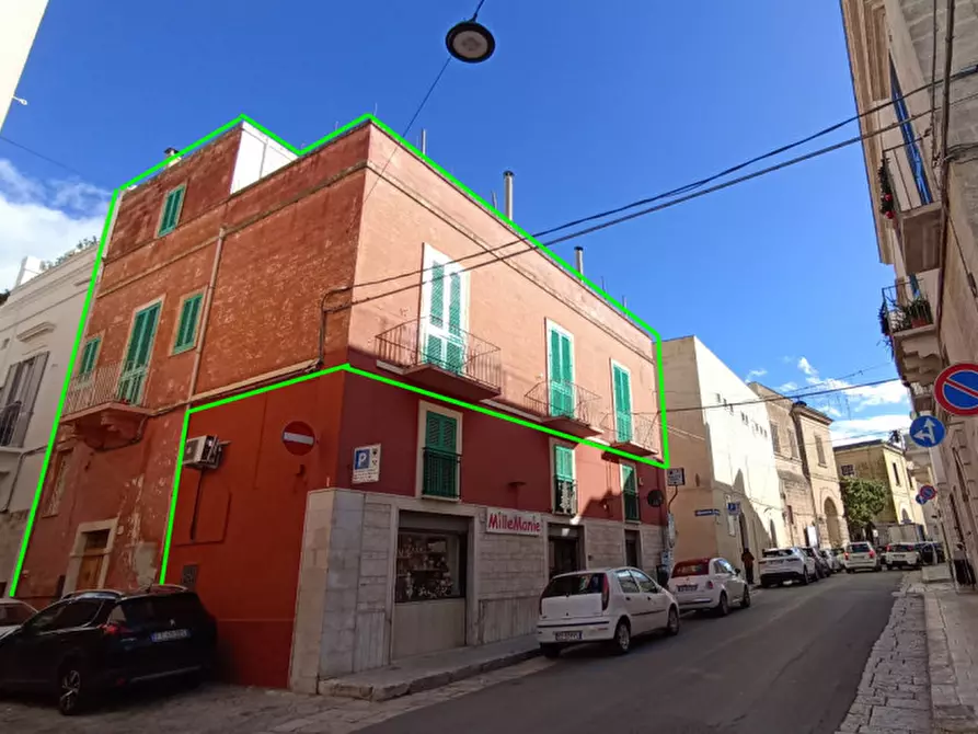 Immagine 51 di Palazzo in vendita  in LAPER a Fasano