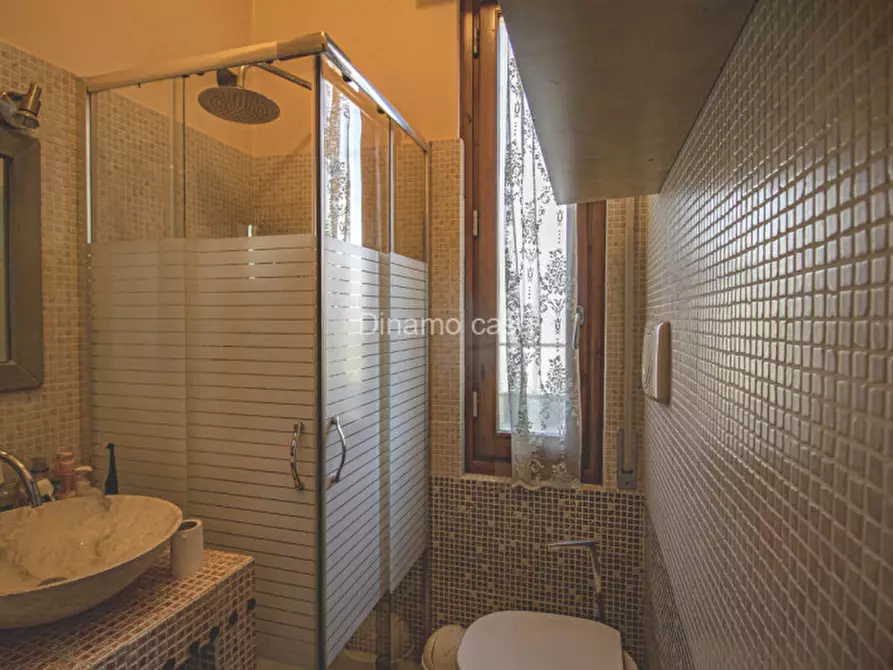 Immagine 14 di Appartamento in vendita  in via beethoven a Prato