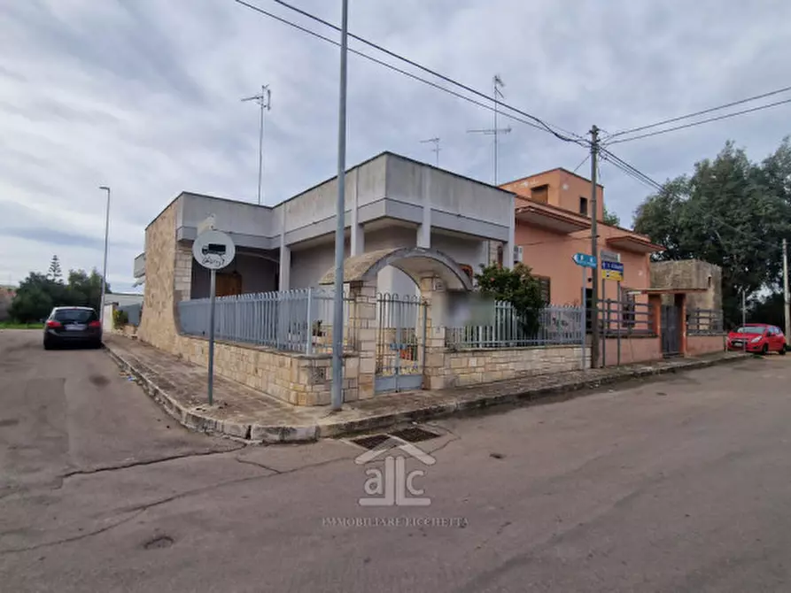 Immagine 1 di Casa indipendente in vendita  in Via De Rinaldis dell'aquila a Cavallino