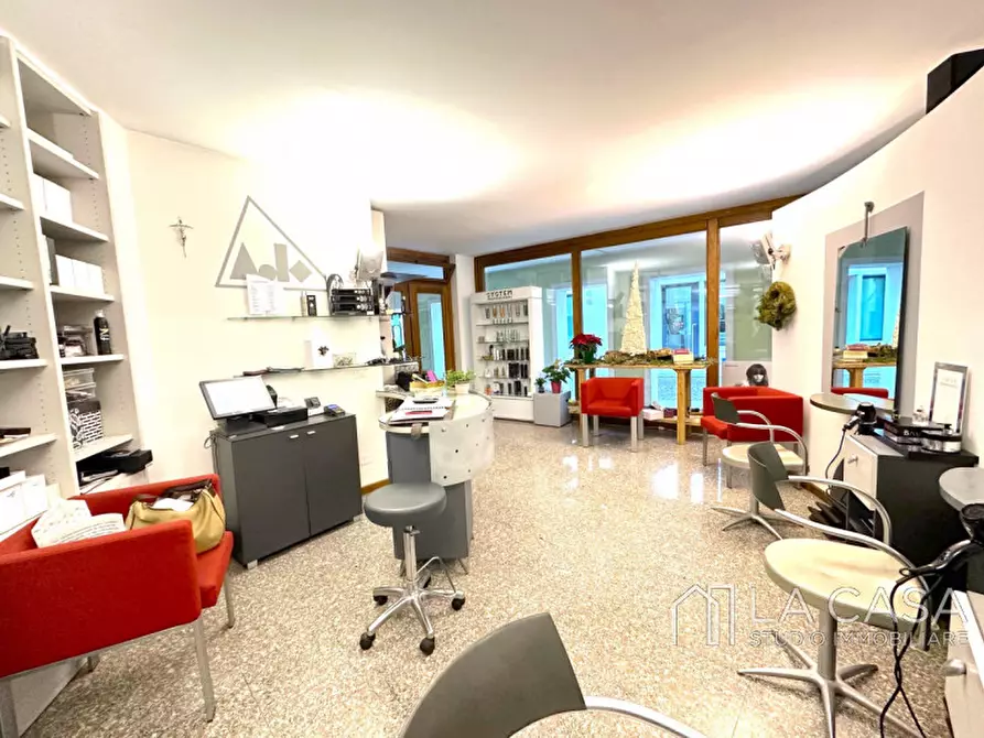 Immagine 3 di Negozio in affitto  in Via Altan a San Vito Al Tagliamento