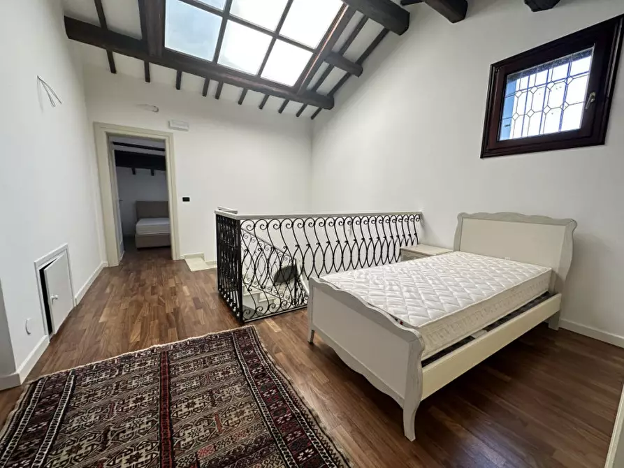 Immagine 2 di Appartamento in vendita  in via cesare battisti a Padova