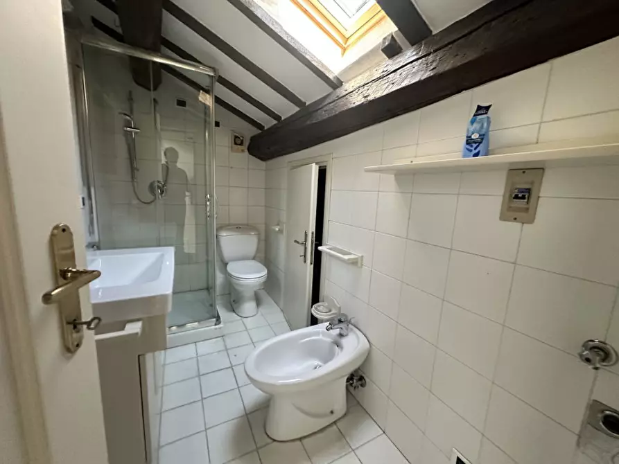 Immagine 13 di Appartamento in vendita  in via cesare battisti a Padova