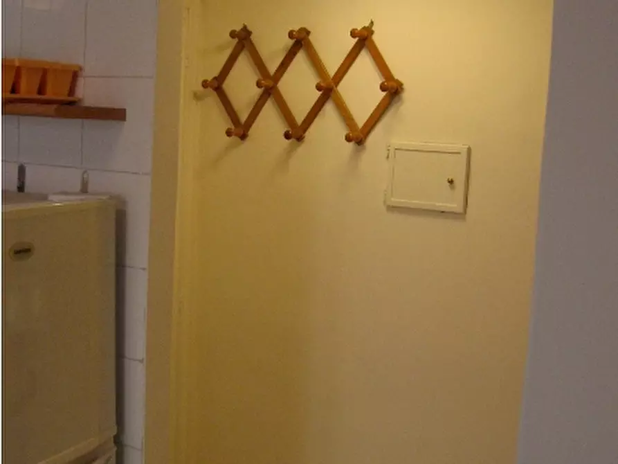 Immagine 16 di Appartamento in affitto  in via goffredo mameli a Roma