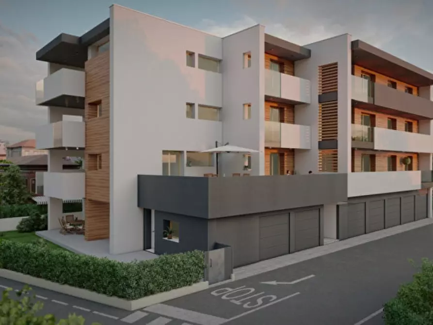 Immagine 7 di Appartamento in vendita  in Via Anna Marovich 5 a Venezia