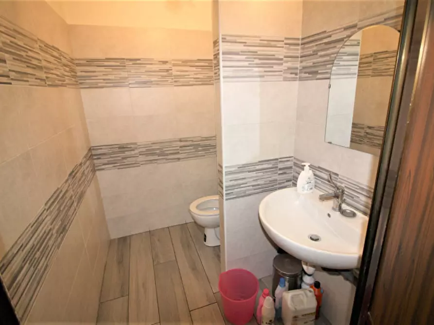 Immagine 3 di Negozio in vendita  a Padova