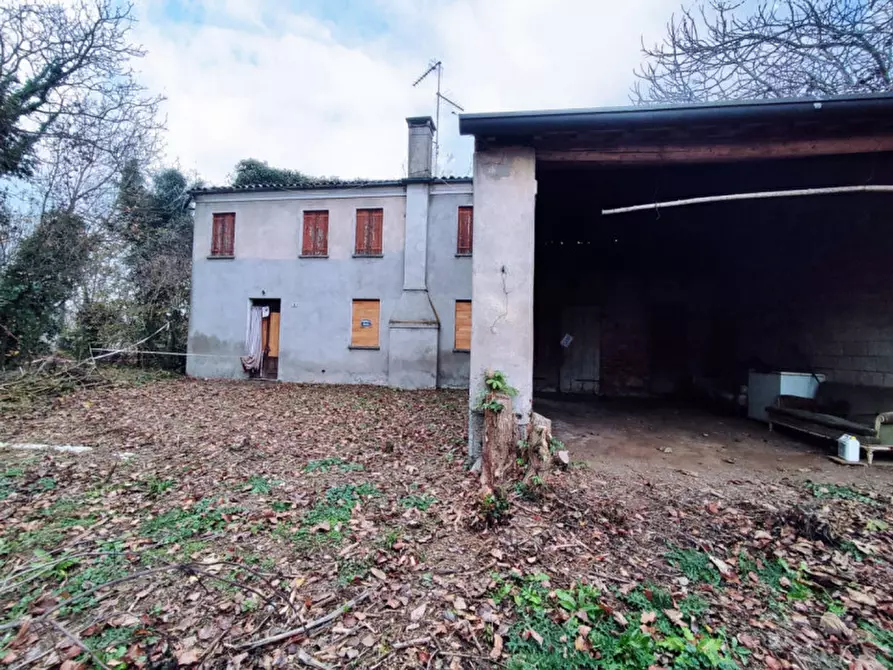 Immagine 2 di Rustico / casale in vendita  in Via Oppi a Borgo Veneto