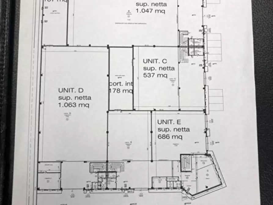 Immagine 15 di Laboratorio in vendita  in VIA CECHOV a San Giuliano Milanese