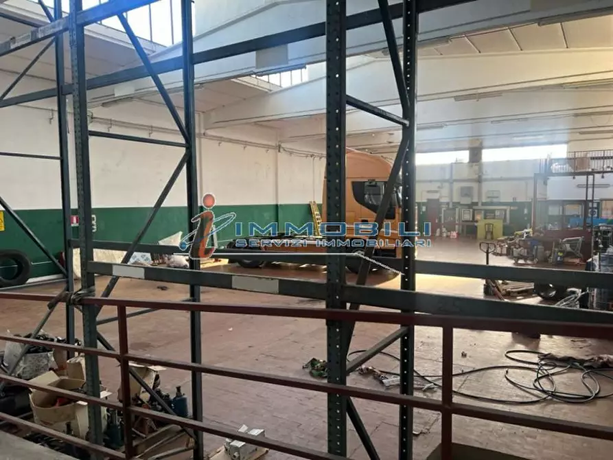 Immagine 4 di Laboratorio in vendita  in VIA LARIO a San Giuliano Milanese