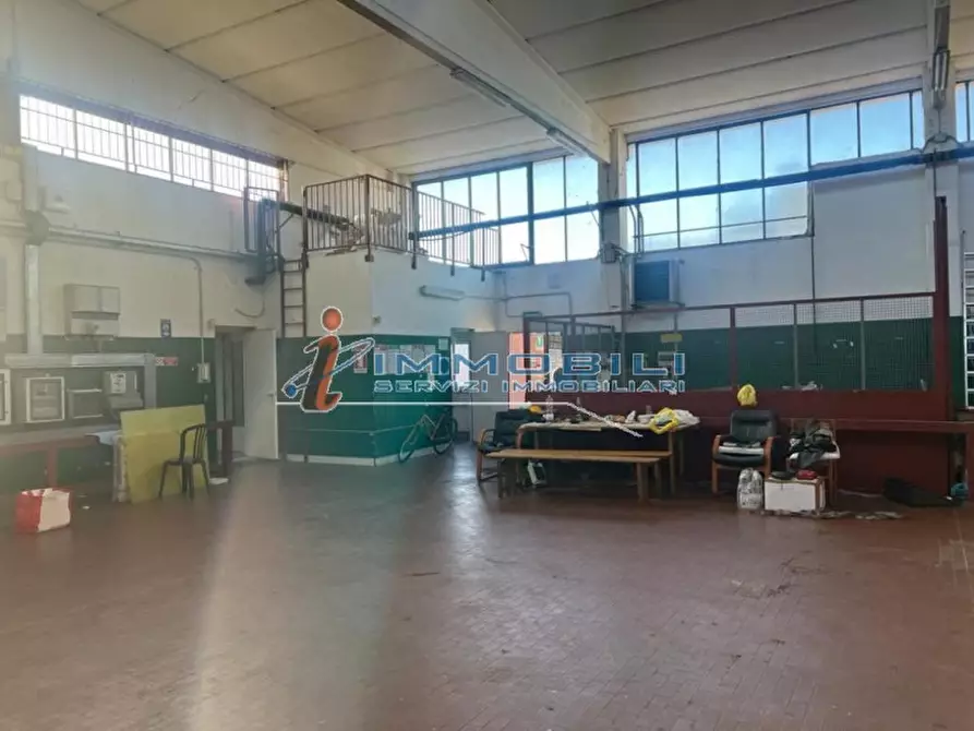 Immagine 10 di Laboratorio in vendita  in VIA LARIO a San Giuliano Milanese