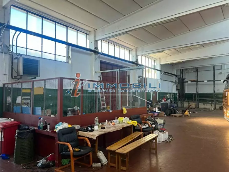 Immagine 17 di Laboratorio in vendita  in VIA LARIO a San Giuliano Milanese