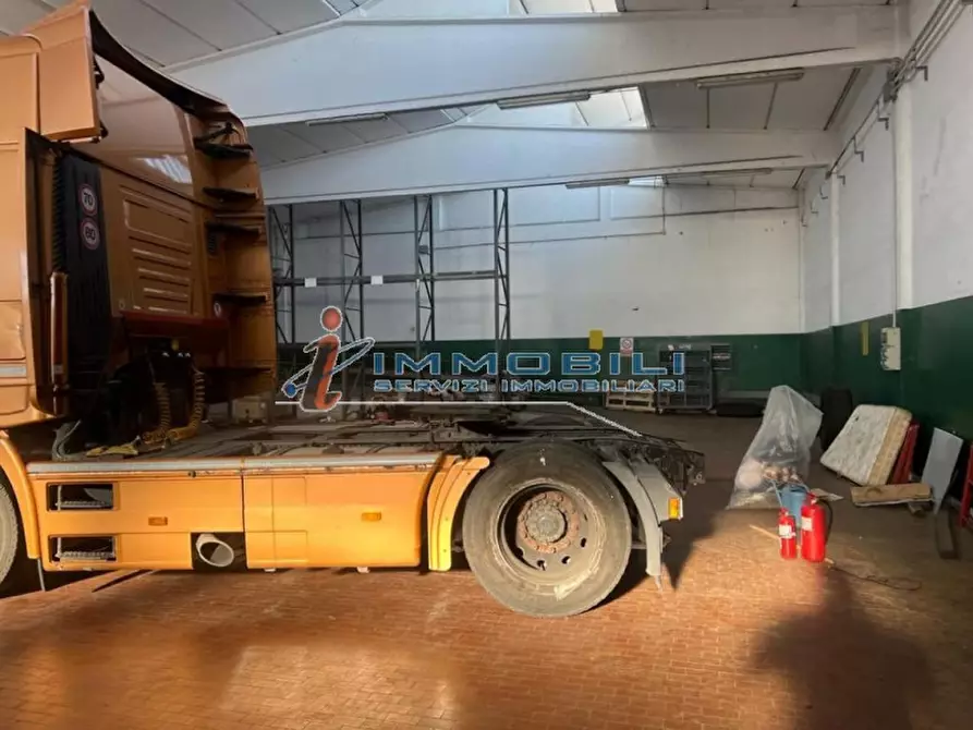 Immagine 24 di Laboratorio in vendita  in VIA LARIO a San Giuliano Milanese