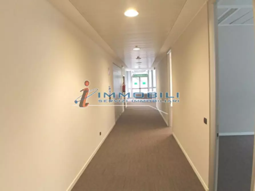 Immagine 9 di Ufficio in affitto  in VIA BAZZI CARLO a Milano