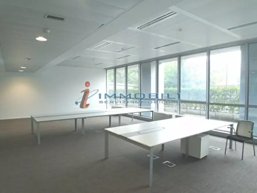 Immagine 10 di Ufficio in affitto  in VIA BAZZI CARLO a Milano