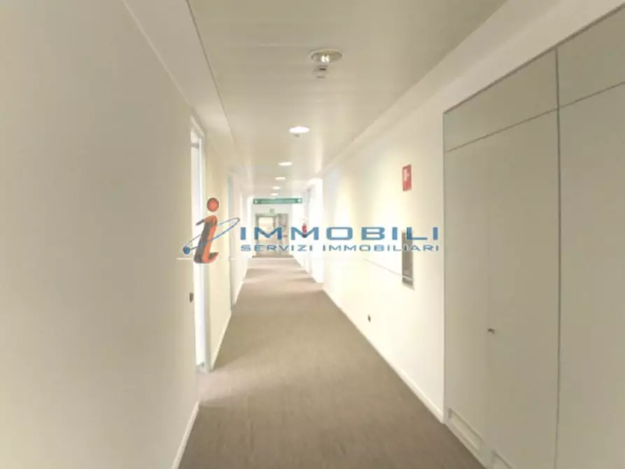 Immagine 6 di Ufficio in affitto  in VIA BAZZI CARLO a Milano