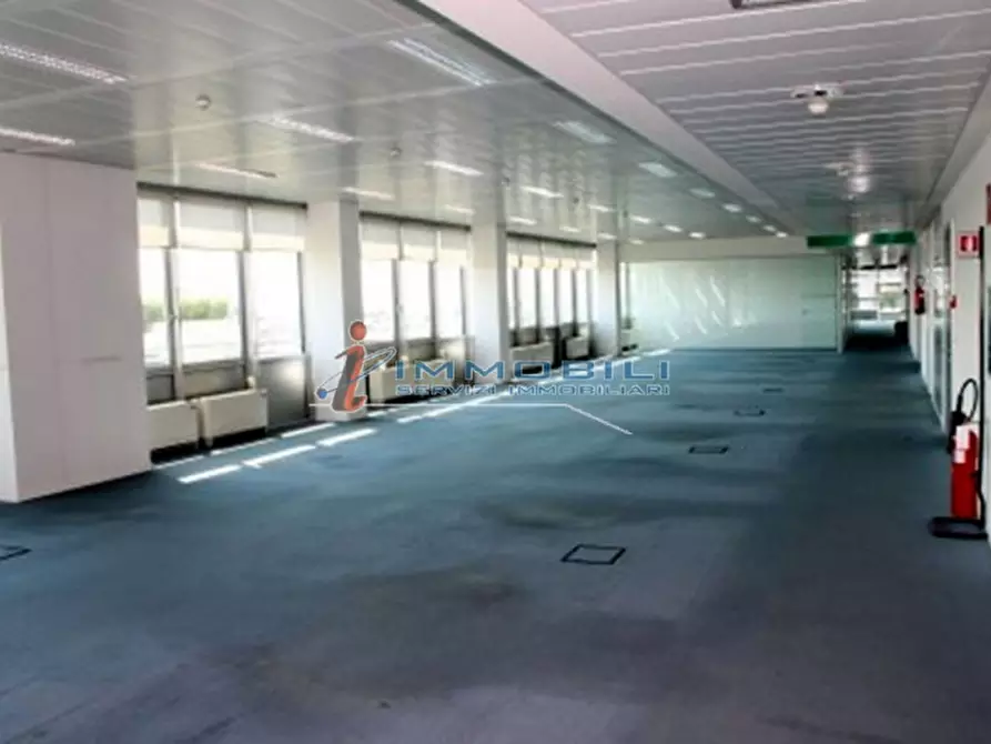 Immagine 14 di Ufficio in affitto  in VIA BAZZI CARLO a Milano