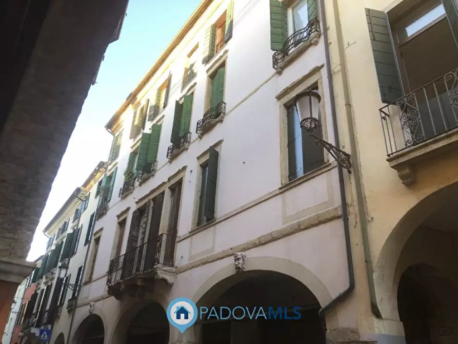 Immagine 1 di Appartamento in vendita  in via San Francesco a Padova
