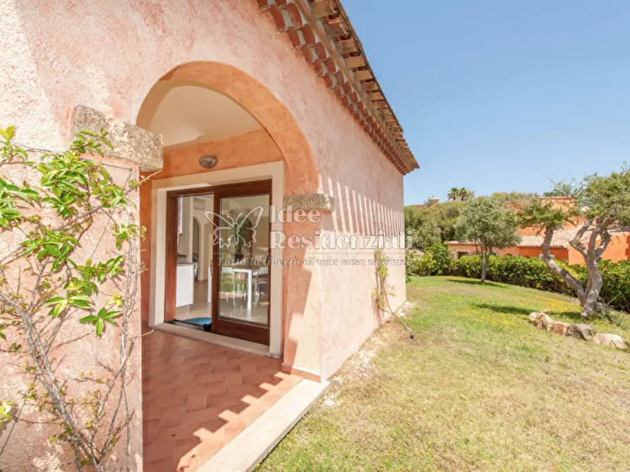 Immagine 3 di Appartamento in vendita  in Via dei Pini a Golfo Aranci