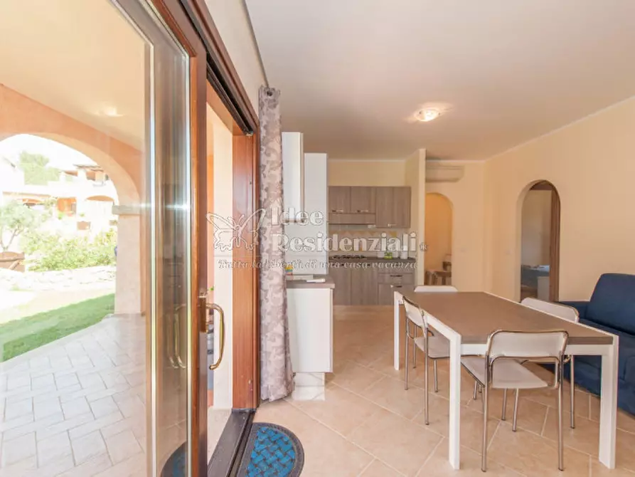 Immagine 6 di Appartamento in vendita  in Via dei Pini a Golfo Aranci