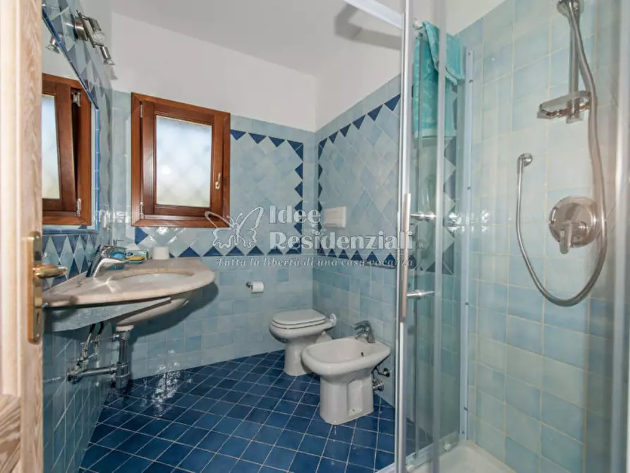 Immagine 15 di Appartamento in vendita  in Via dei Pini a Golfo Aranci