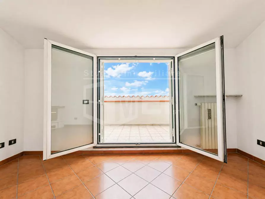 Immagine 13 di Appartamento in vendita  in viale italia a Livorno