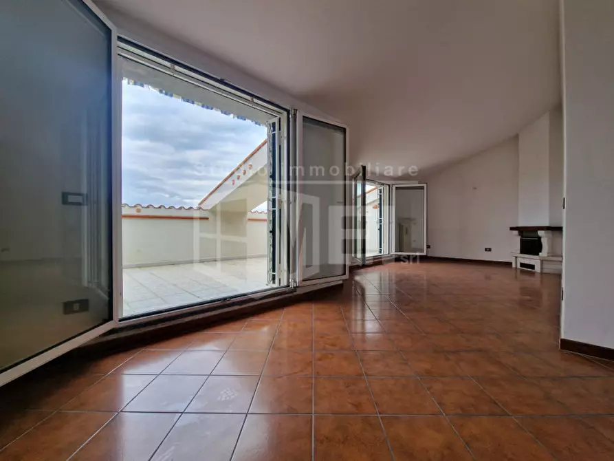 Immagine 14 di Appartamento in vendita  in viale italia a Livorno