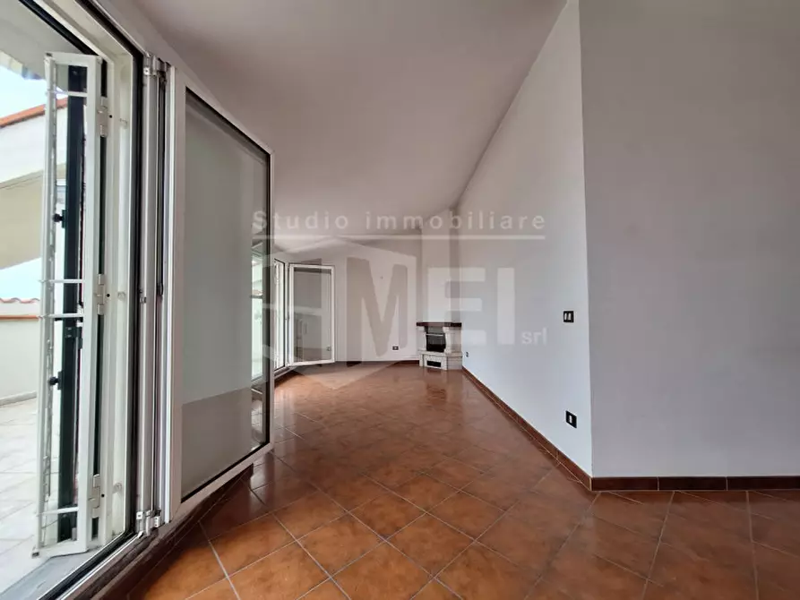 Immagine 17 di Appartamento in vendita  in viale italia a Livorno