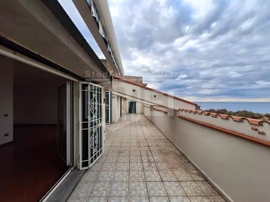 Immagine 19 di Appartamento in vendita  in viale italia a Livorno