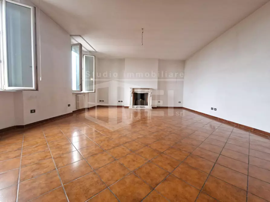 Immagine 24 di Appartamento in vendita  in viale italia a Livorno