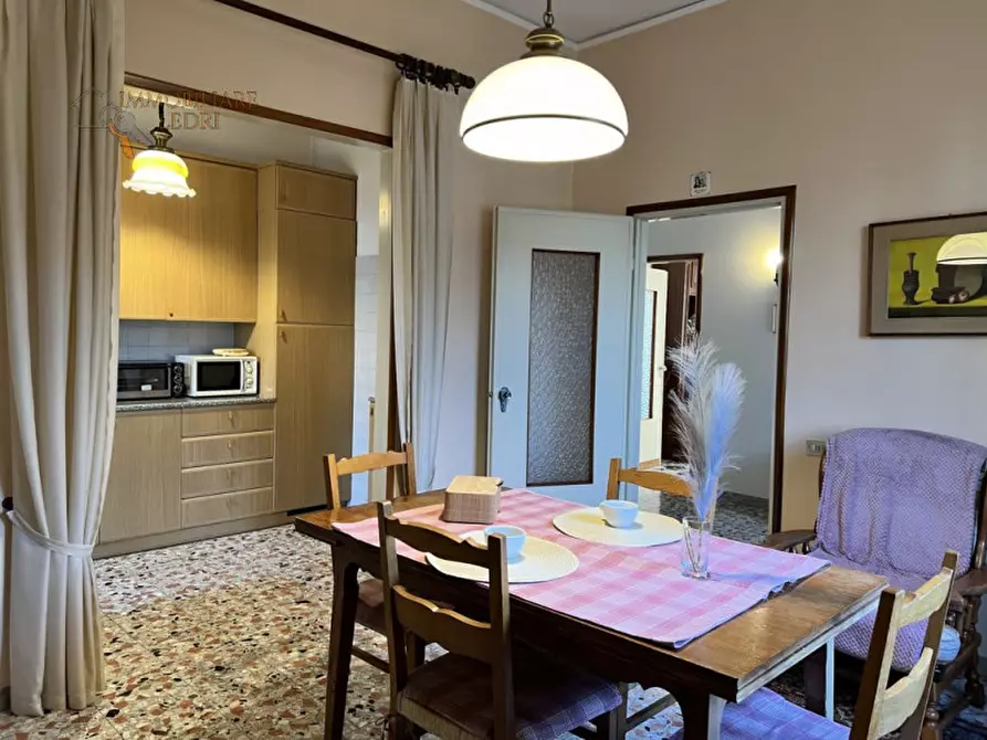 Immagine 2 di Villa in vendita  in via Bassone a Verona