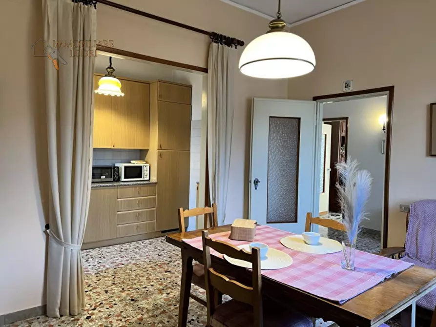 Immagine 13 di Villa in vendita  in via Bassone a Verona