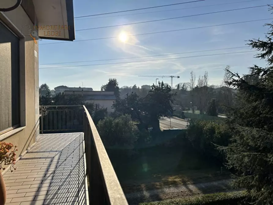 Immagine 15 di Villa in vendita  in via Bassone a Verona