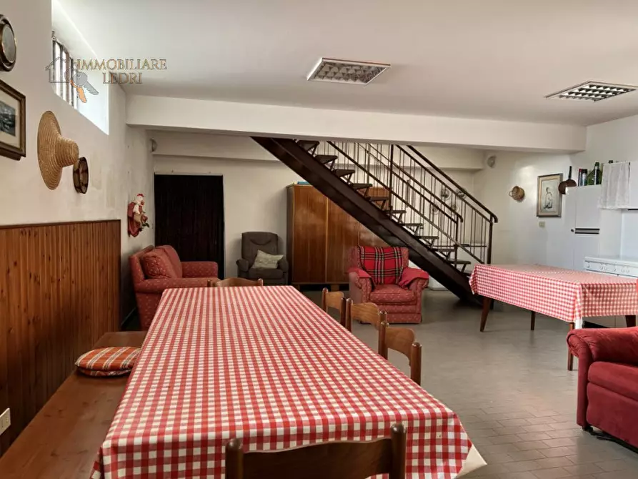 Immagine 15 di Villa in vendita  in via Bassone a Verona