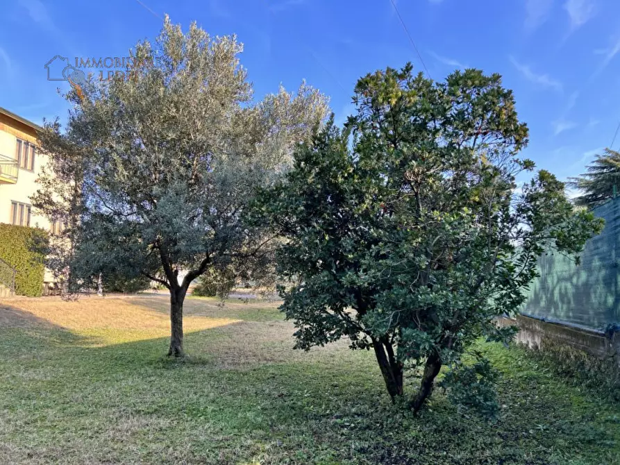 Immagine 21 di Villa in vendita  in via Bassone a Verona