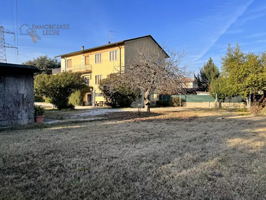 Immagine 22 di Villa in vendita  in via Bassone a Verona