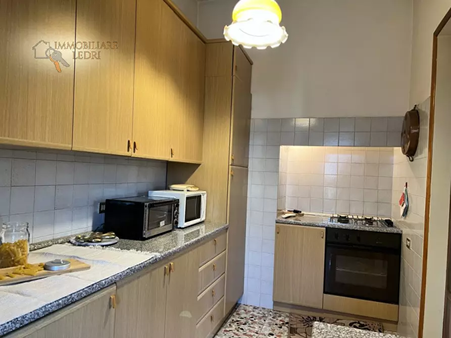 Immagine 25 di Villa in vendita  in via Bassone a Verona