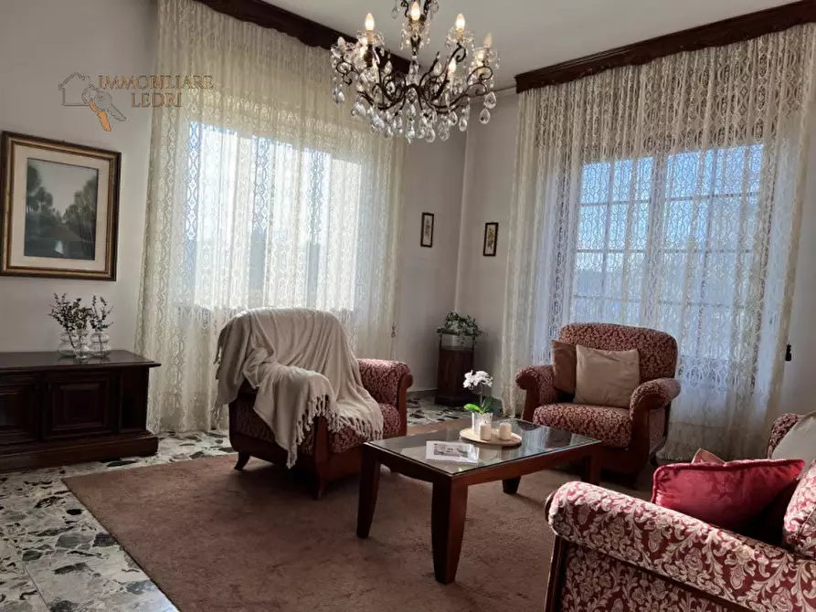 Immagine 27 di Villa in vendita  in via Bassone a Verona