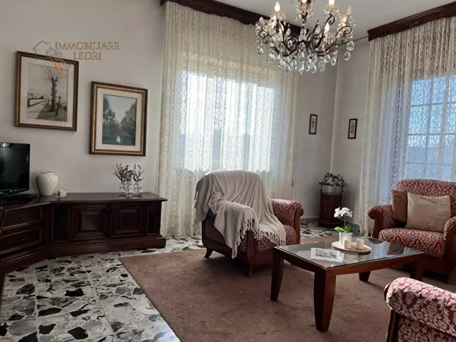 Immagine 28 di Villa in vendita  in via Bassone a Verona