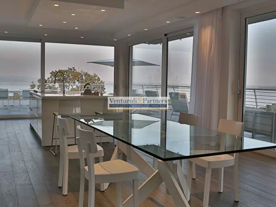 Immagine 5 di Attico in vendita  in strada provinciale 25 a Padenghe Sul Garda