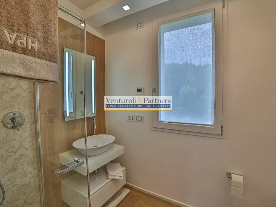 Immagine 8 di Attico in vendita  in strada provinciale 25 a Padenghe Sul Garda