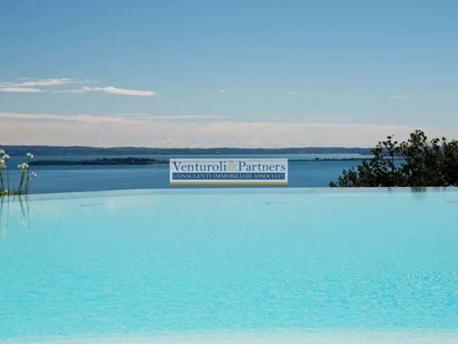 Immagine 13 di Attico in vendita  in strada provinciale 25 a Padenghe Sul Garda