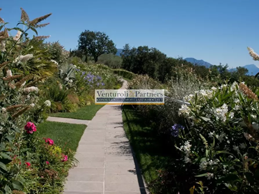 Immagine 18 di Attico in vendita  in strada provinciale 25 a Padenghe Sul Garda