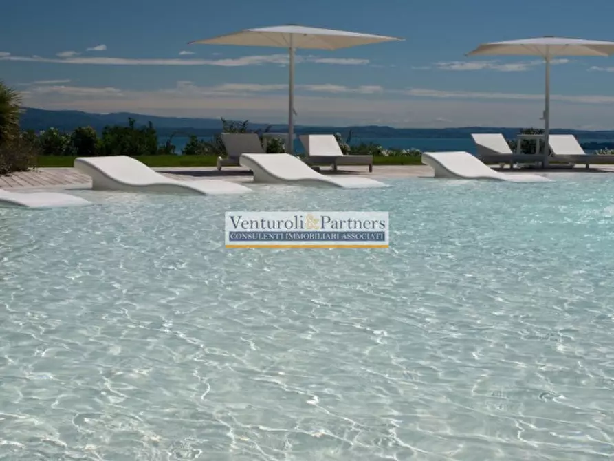 Immagine 26 di Attico in vendita  in strada provinciale 25 a Padenghe Sul Garda