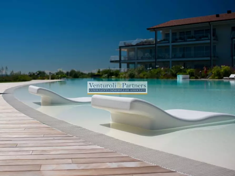 Immagine 28 di Attico in vendita  in strada provinciale 25 a Padenghe Sul Garda